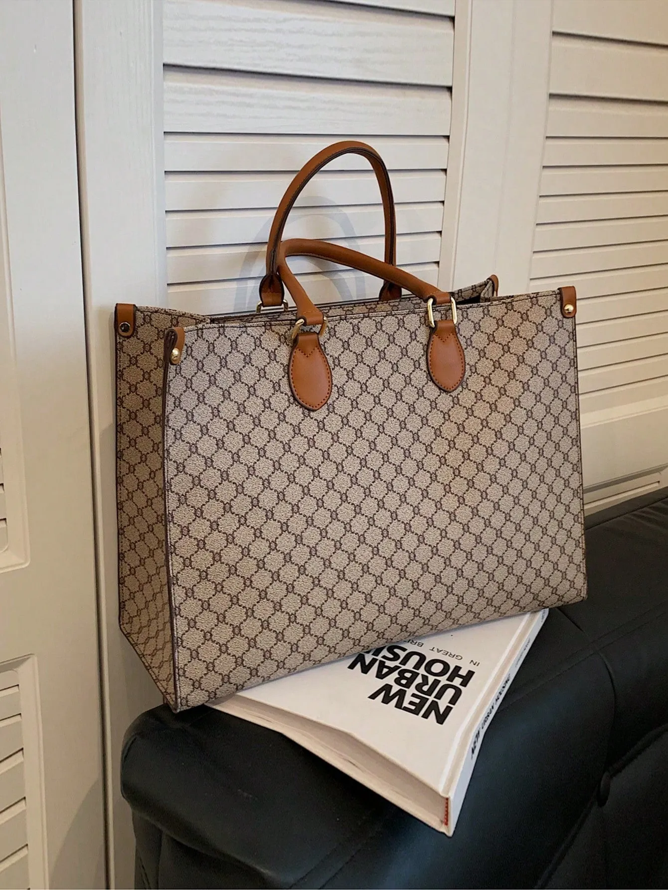 One-Piece Set Of Super-Sized Handbag