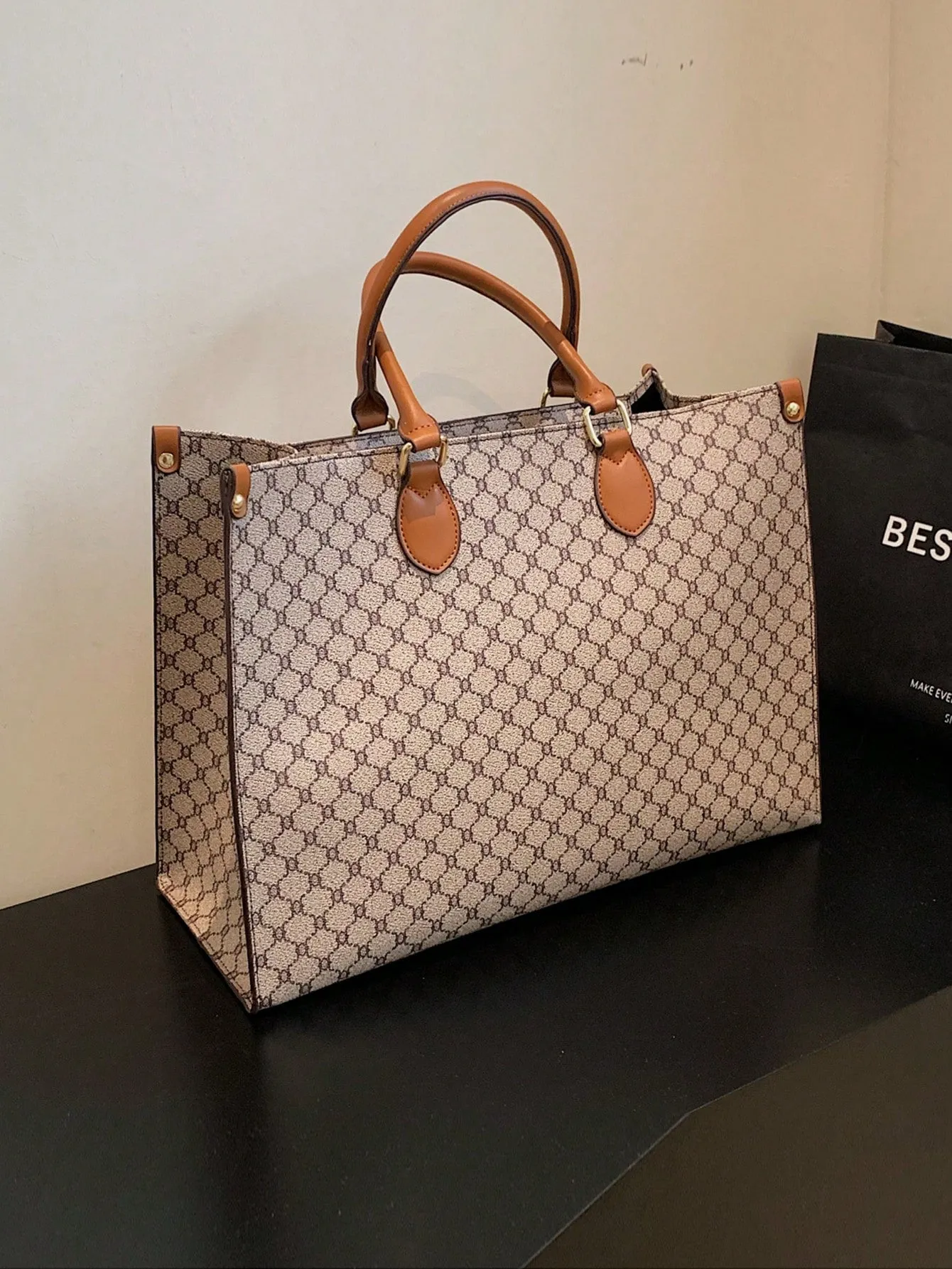 One-Piece Set Of Super-Sized Handbag
