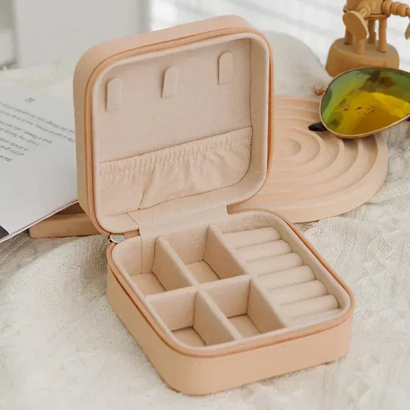 Portable PU Leather Jewelry Box – Travel Organizer for Rings, Earrings & Necklaces