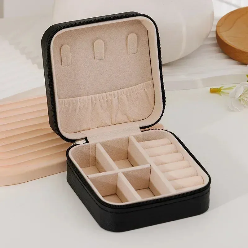 Portable PU Leather Jewelry Box – Travel Organizer for Rings, Earrings & Necklaces