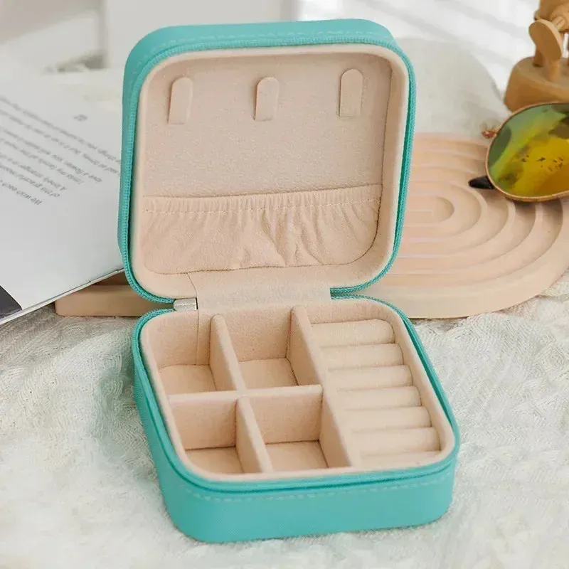 Portable PU Leather Jewelry Box – Travel Organizer for Rings, Earrings & Necklaces