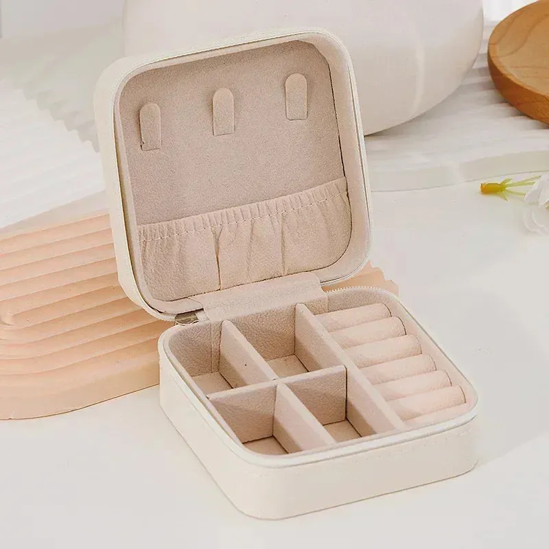 Portable PU Leather Jewelry Box – Travel Organizer for Rings, Earrings & Necklaces