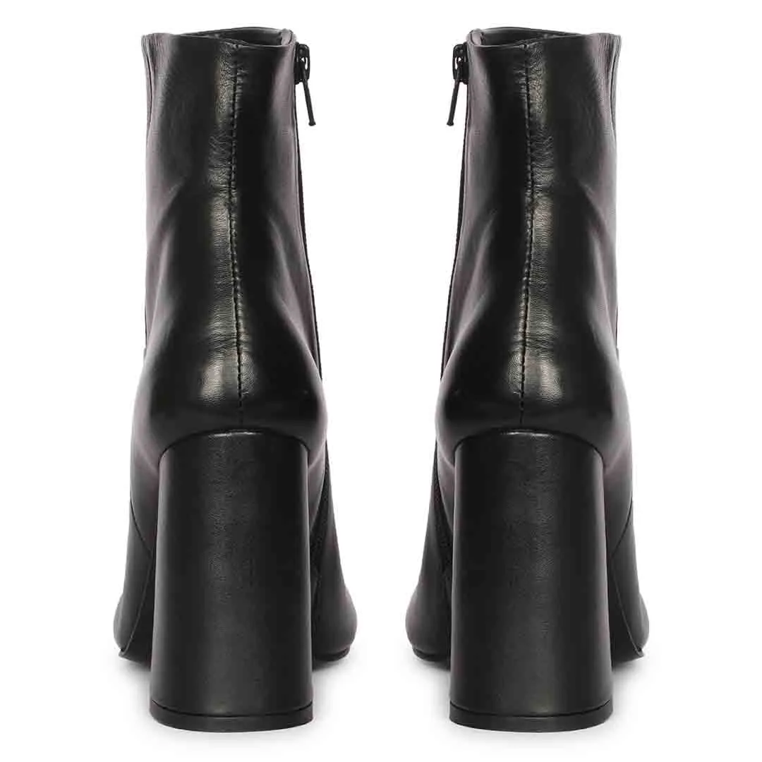 Saint Hana Handcrafted Ankle Boot