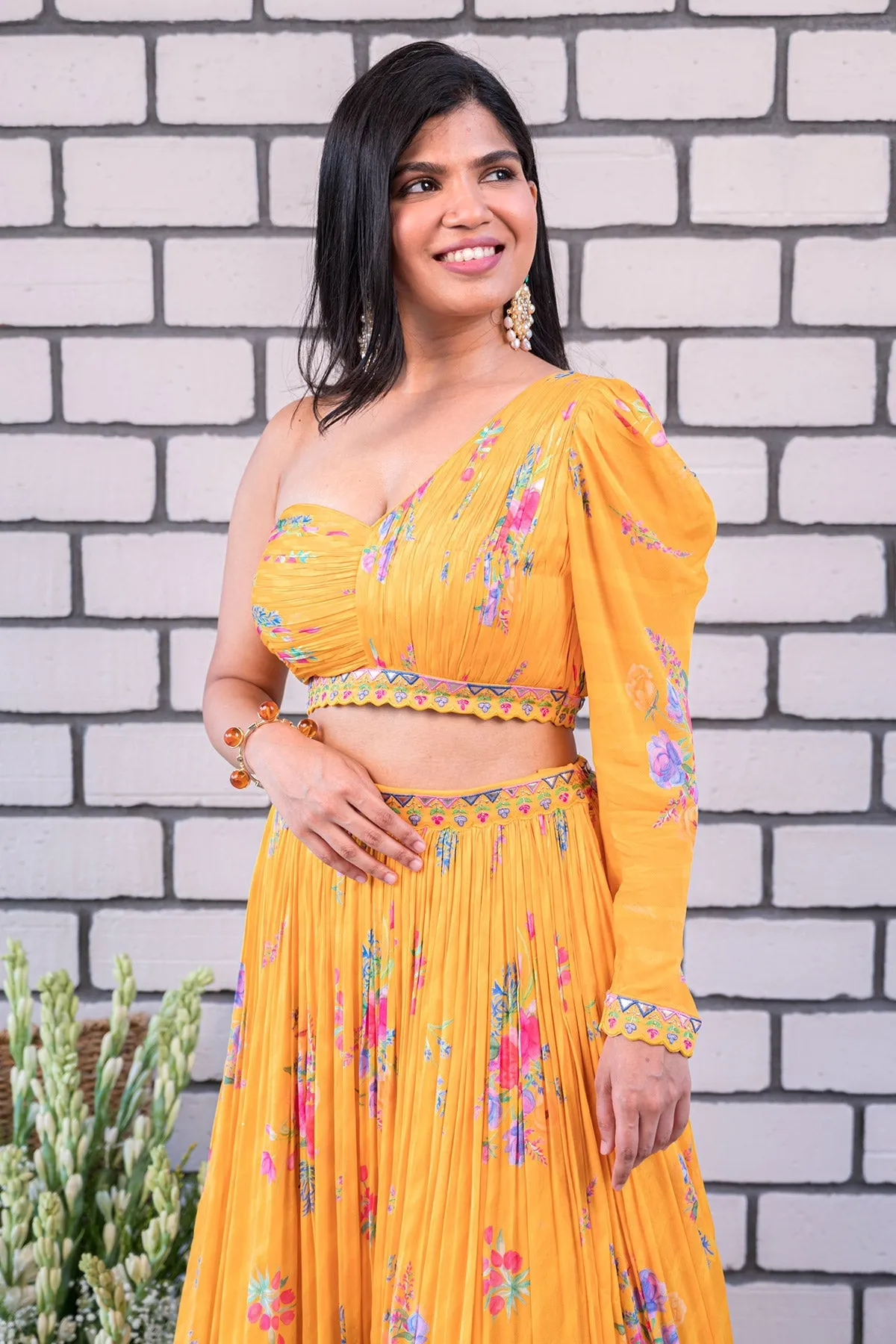 SARA GEORGETTE ONE SHOULDER SET