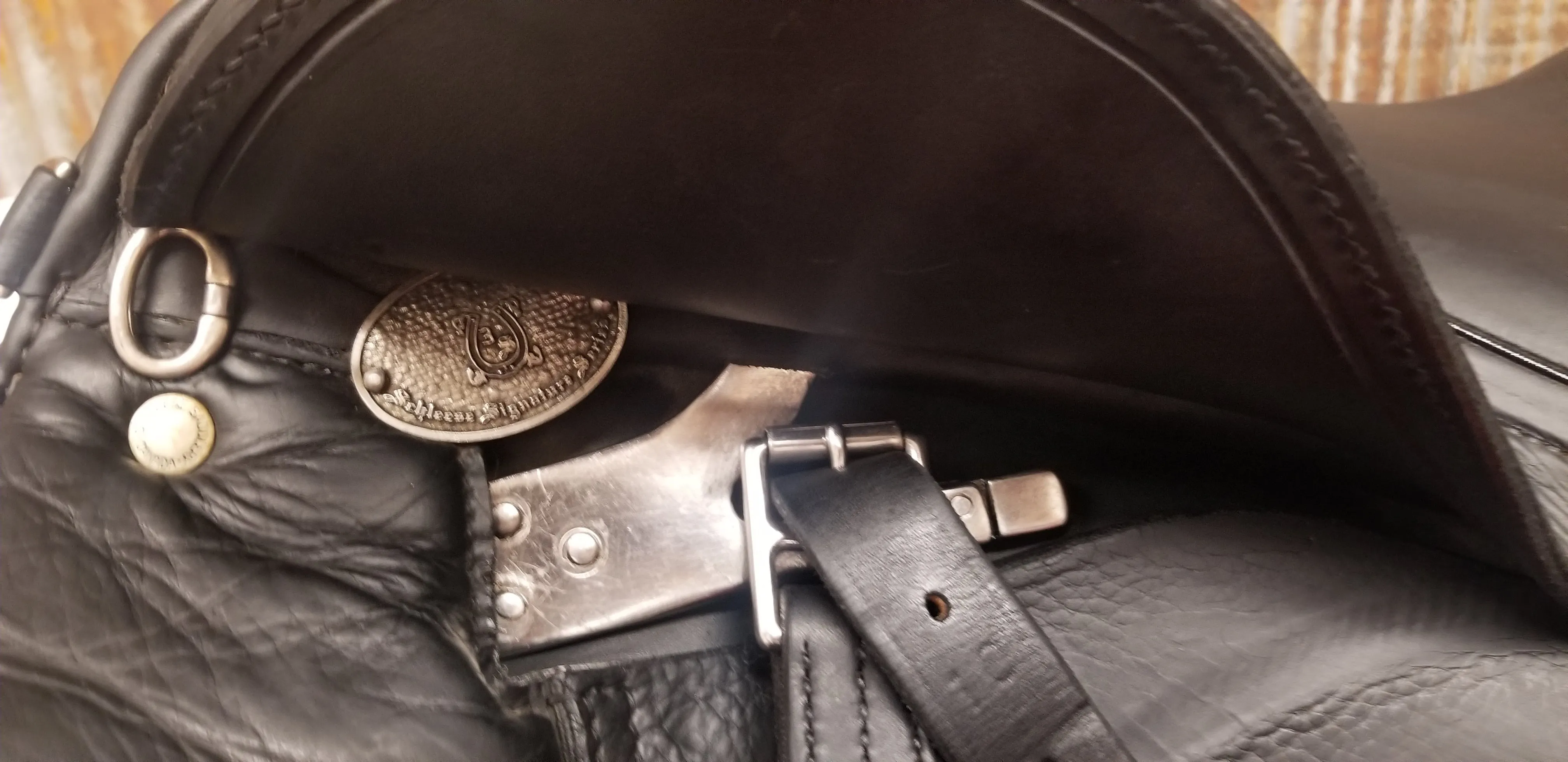 Schleese Triumph 18" Dressage Saddle (Gently Used)