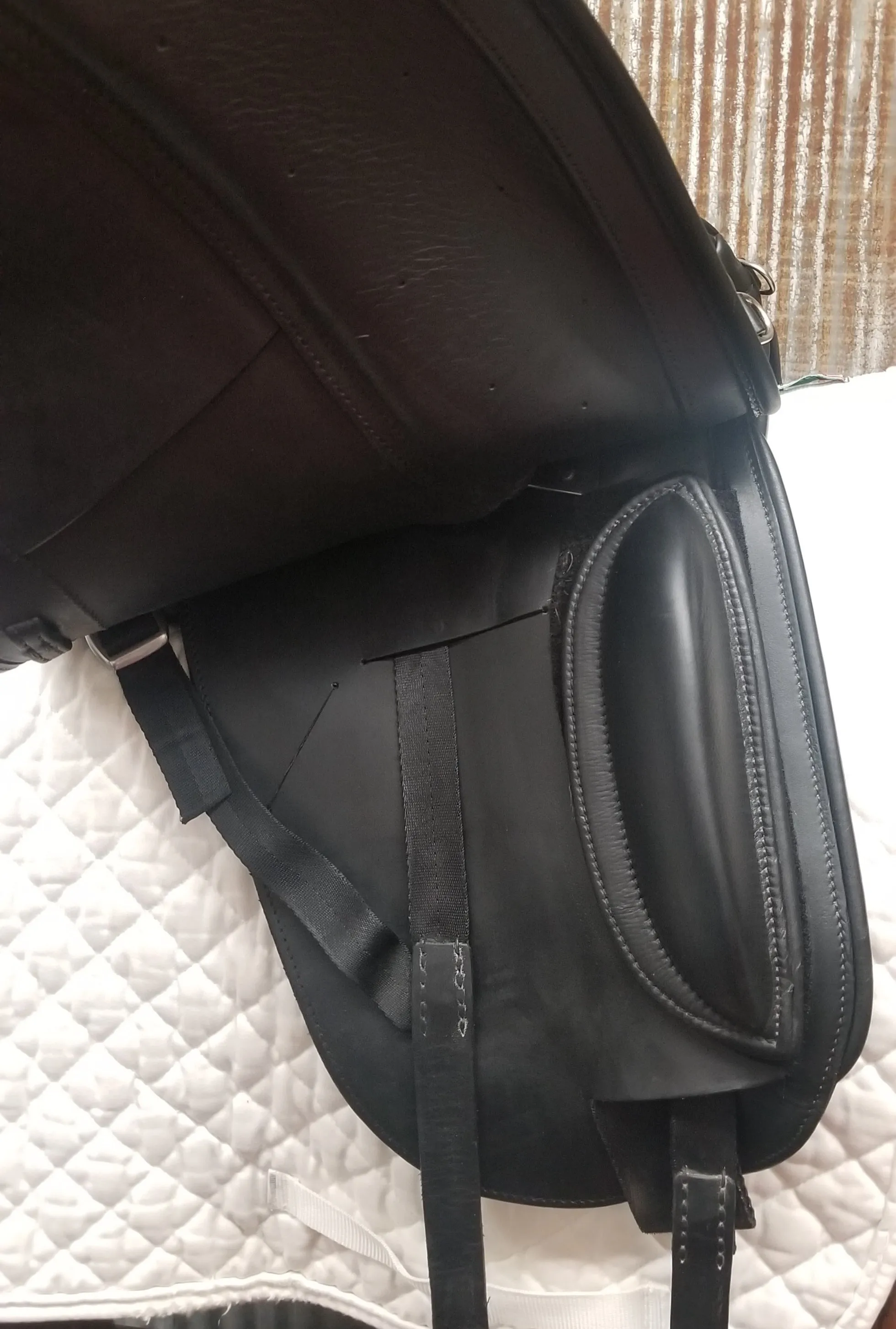 Schleese Triumph 18" Dressage Saddle (Gently Used)