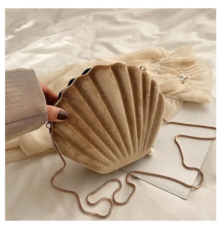 Shell Design Velvet Bag