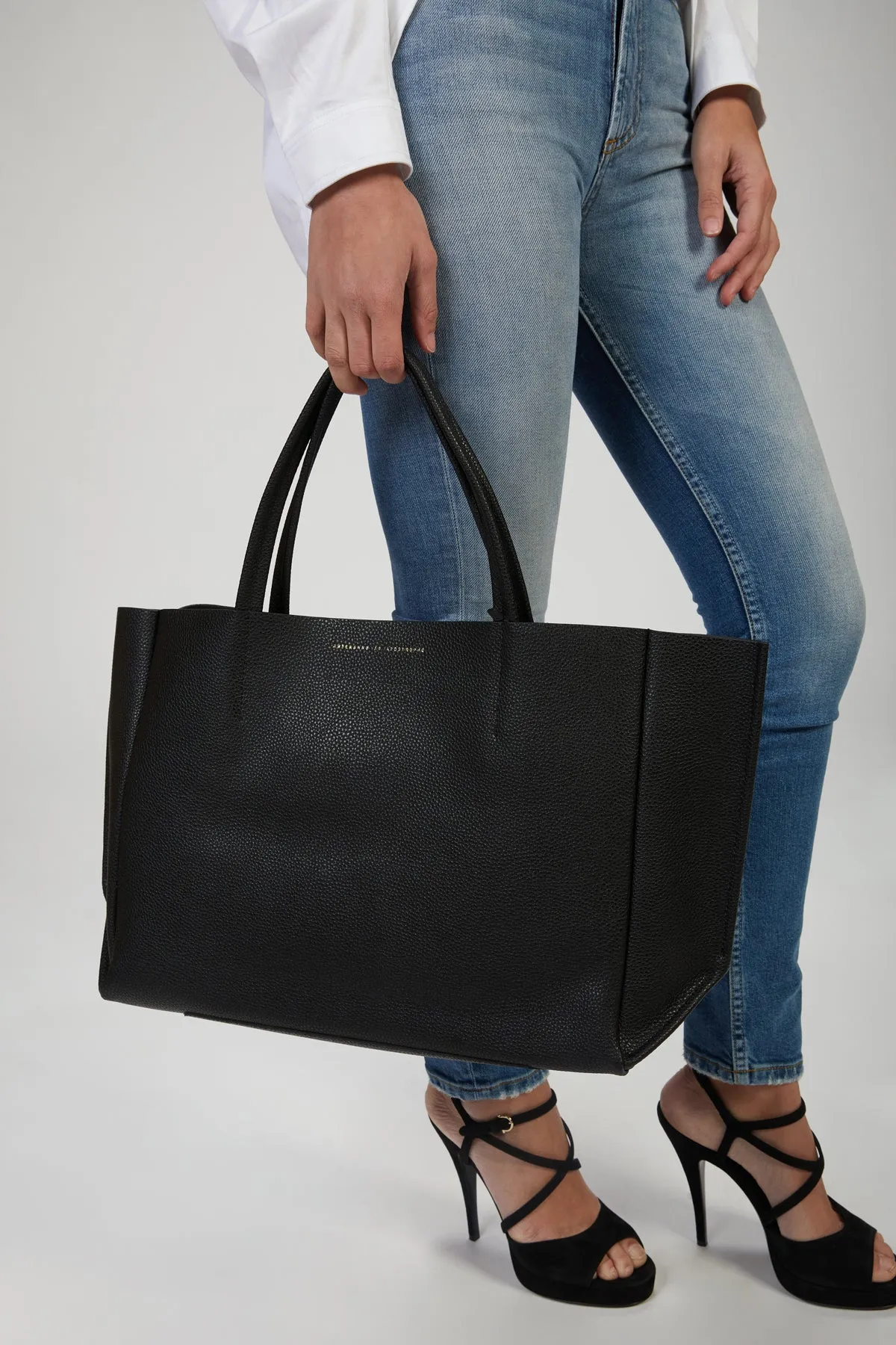 SIDEWAYS TOTE