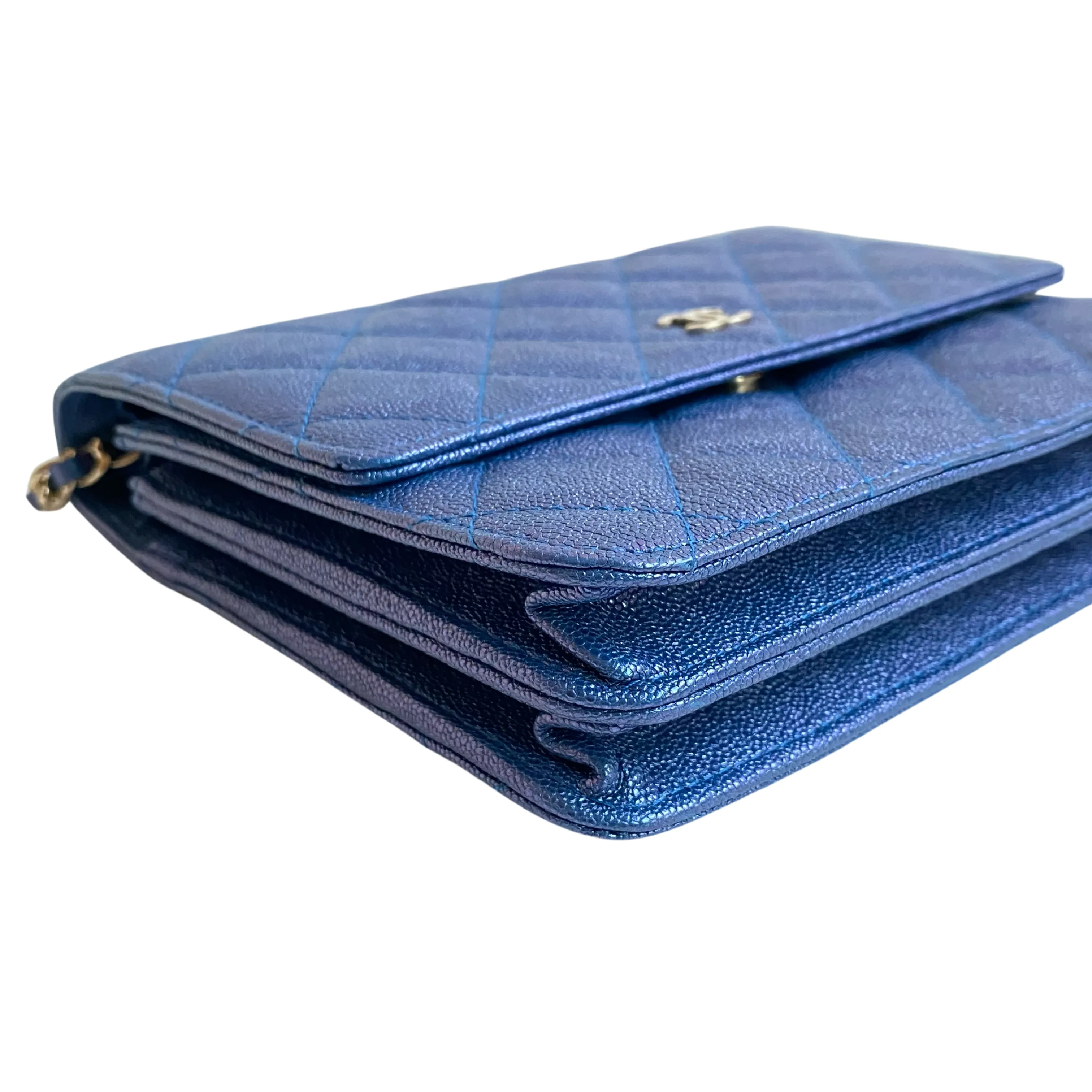 Square Wallet On Chain WOC in 19S Iridescent Blue Caviar