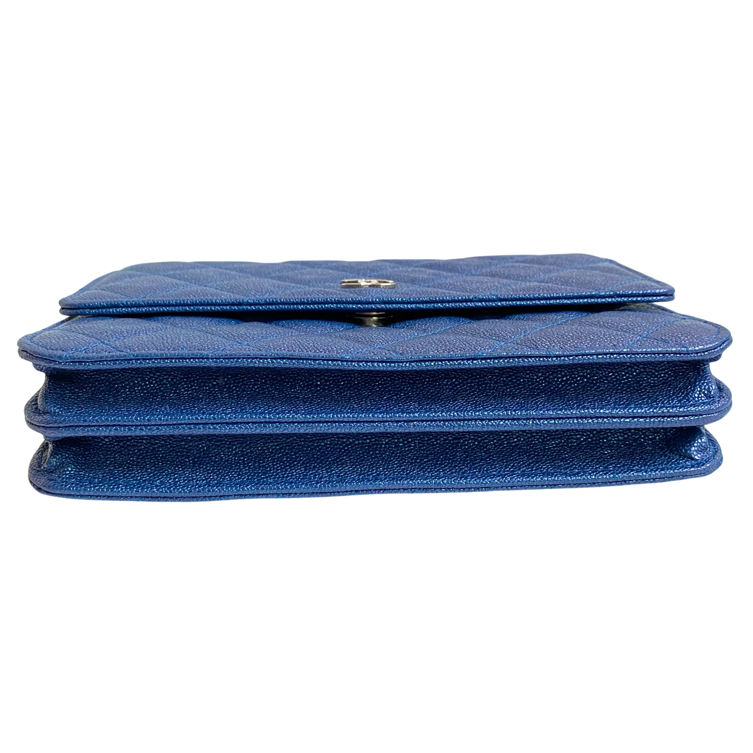 Square Wallet On Chain WOC in 19S Iridescent Blue Caviar