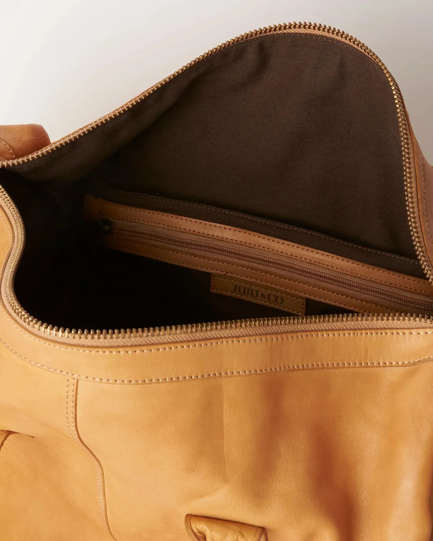 TRAVEL BAG