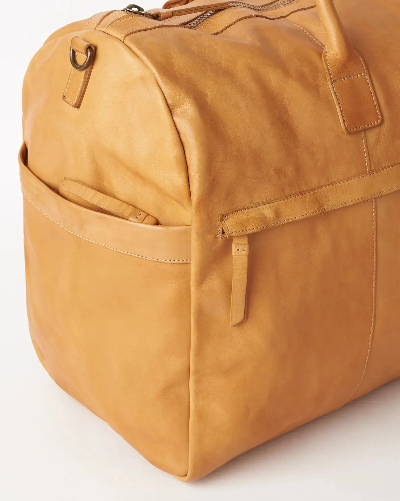 TRAVEL BAG