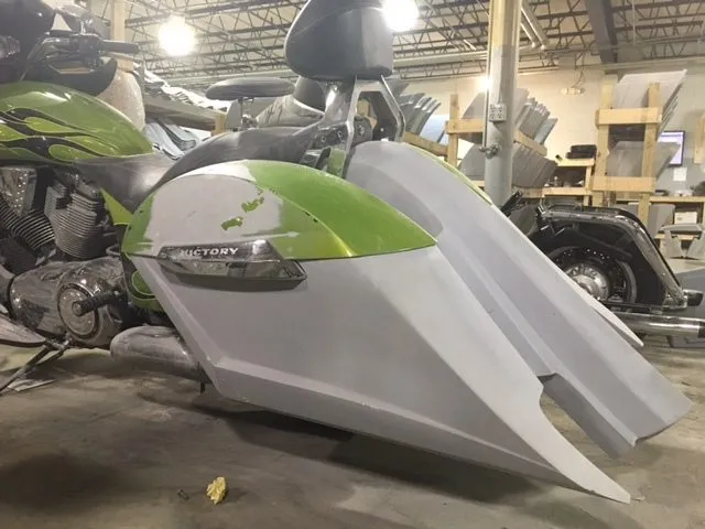 Victory Cross Country 6" Trendsetter Extended Hard Saddlebags Out &amp; Down Bags   Rear Fender Dual Cut Out