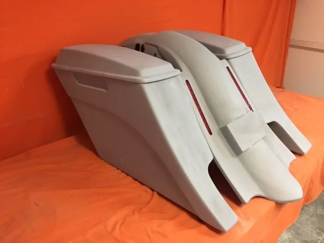 Victory Kingpin 6" Extended Hard Saddlebags Out &amp; Down Bags   LED Rear Fender Dual Cut Out   Lids