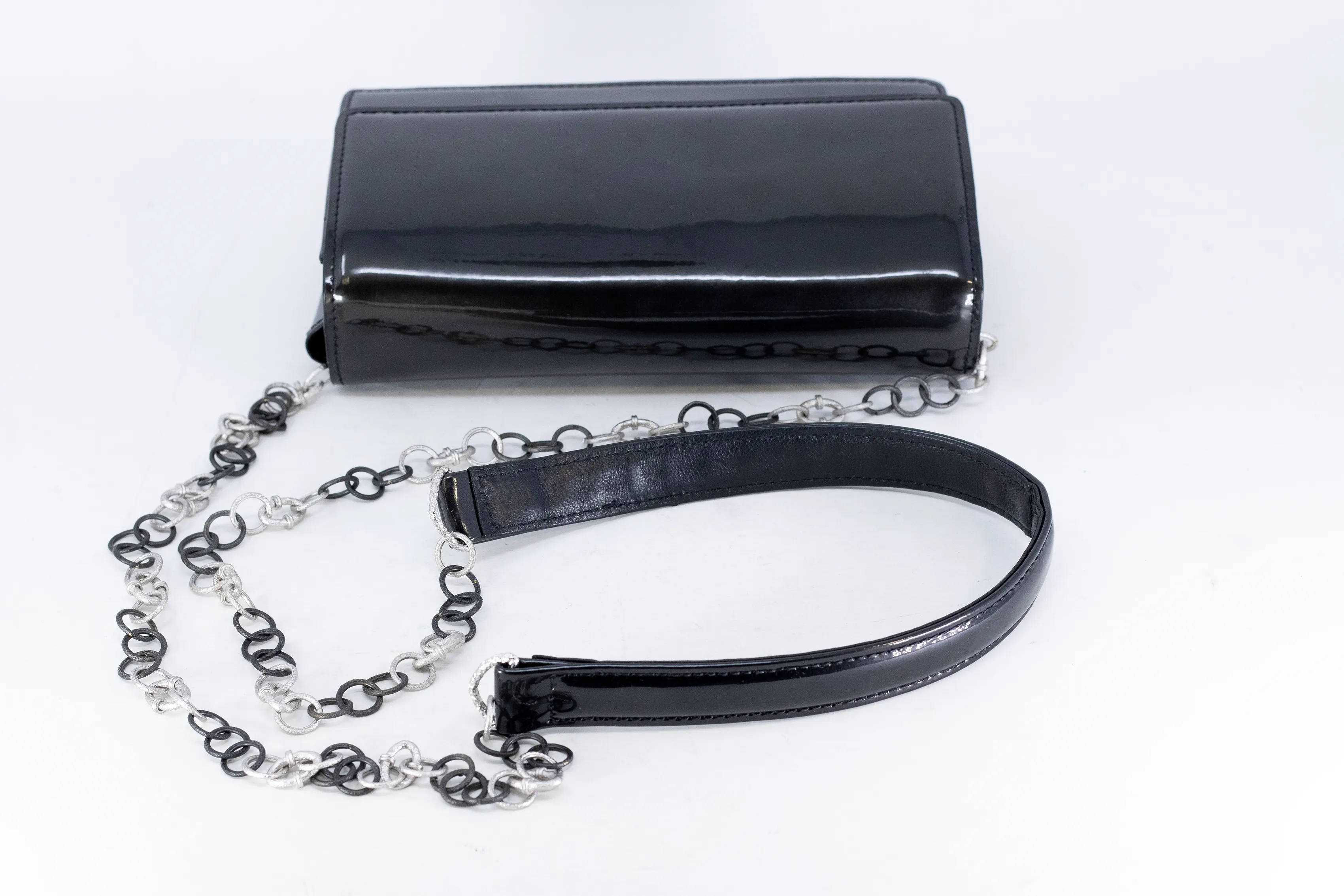 WALLET IN BLACK SPARKLE PATENT LEATHER