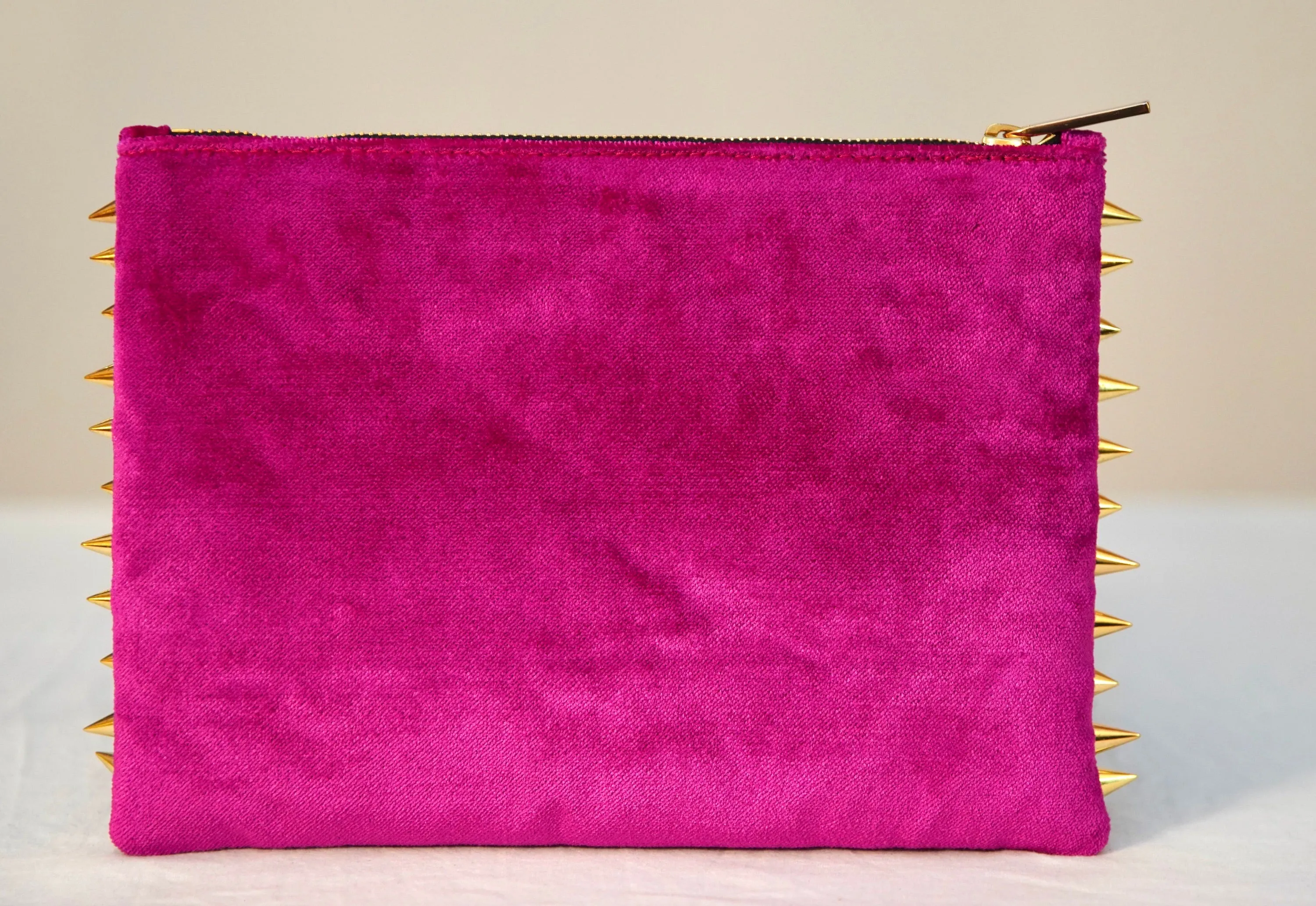WASP EMBROIDERED FUCHSIA VELVET CLUTCH BAG