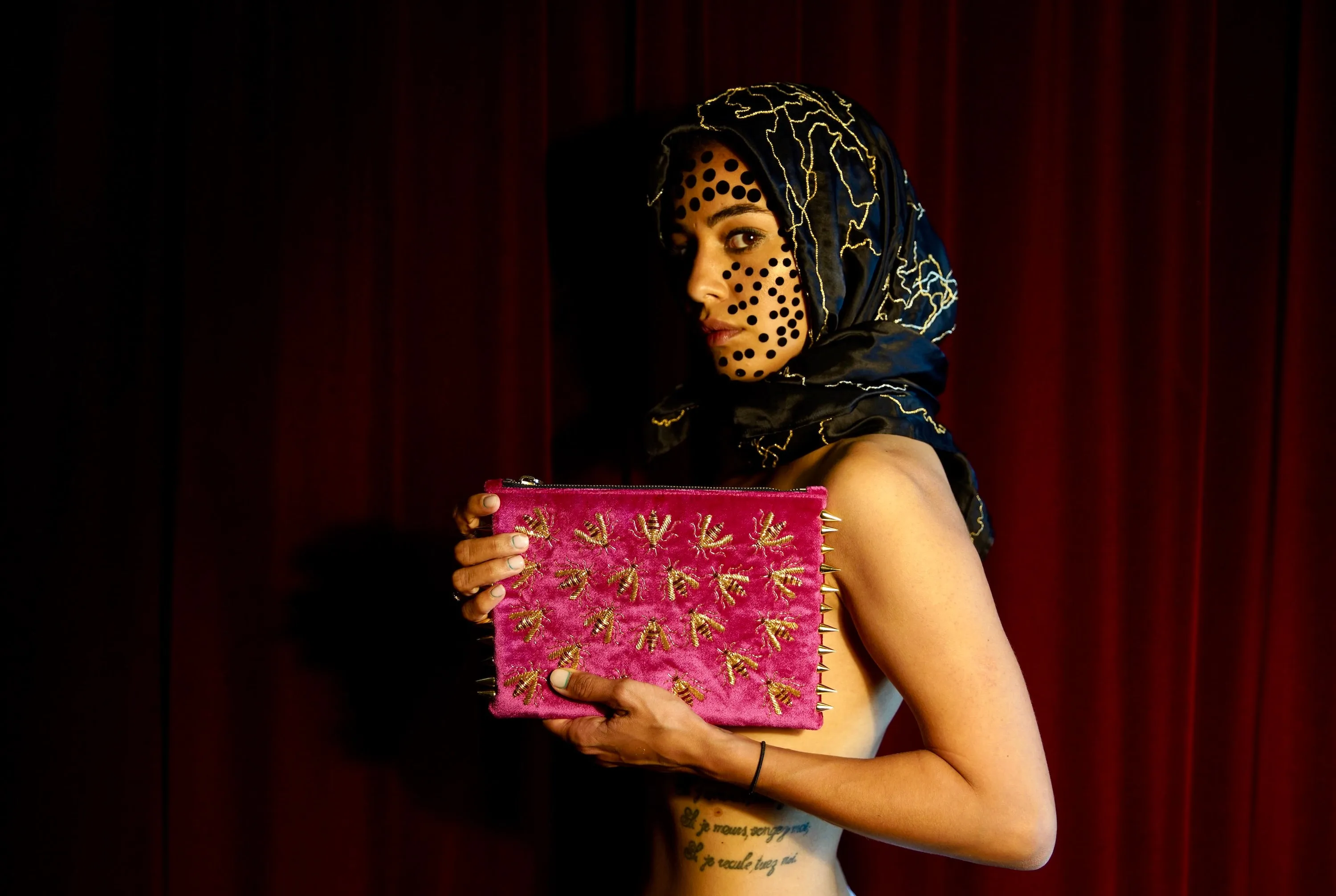 WASP EMBROIDERED FUCHSIA VELVET CLUTCH BAG