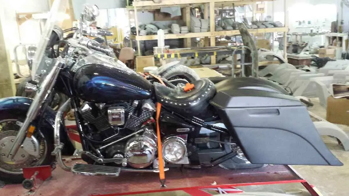 Yamaha Roadstar 1999 - 2007 6" Extended Stretched Out & Down Bags   Rear Fender   No Cut Outs   lids